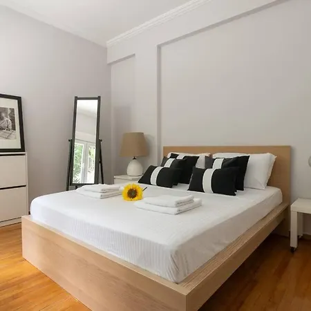 Chic N Central Apt In Kolonaki Athens